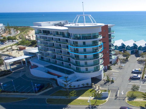 A 406 FANTASTIC OCEAN BEACH And MARINA VIEW APT - MANDURAH - Sunshine Coast Guide 24