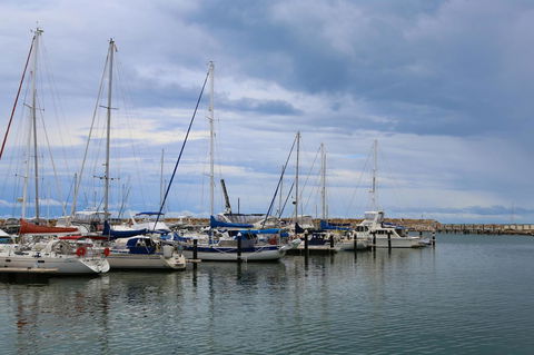 The Marina Hotel - Mindarie - Sunshine Coast Guide 14