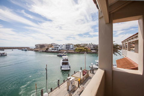 The Marina Hotel - Mindarie - Sunshine Coast Guide 2