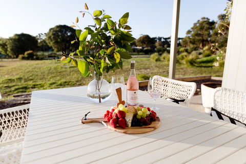 Ironstone Studio Margaret River - Sunshine Coast Guide 5