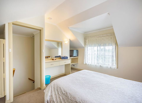 Queechy Motel - Sunshine Coast Guide 32