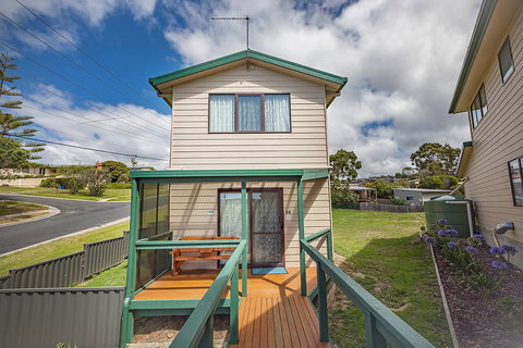 Queechy Motel - Sunshine Coast Guide 34