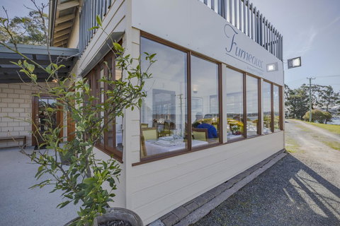 Queechy Motel - Sunshine Coast Guide 12