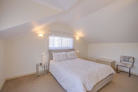 Queechy Motel - Sunshine Coast Guide 23