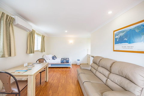 Queechy Motel - Sunshine Coast Guide 40