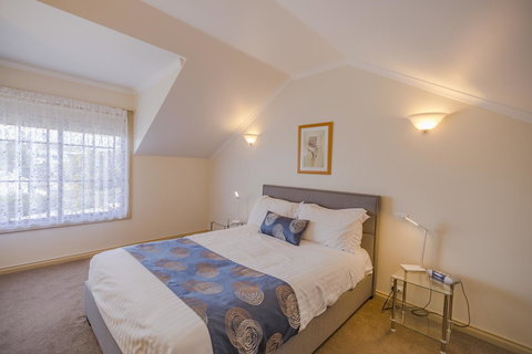 Queechy Motel - Sunshine Coast Guide 4