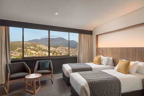 Wrest Point - Sunshine Coast Guide 10