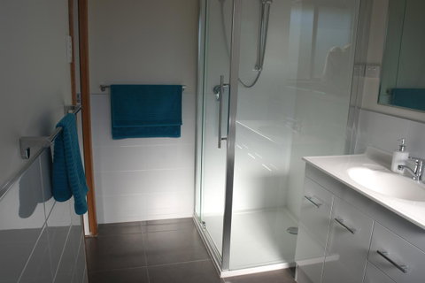 Modern 2 Bedroom Appartment - Sunshine Coast Guide 10