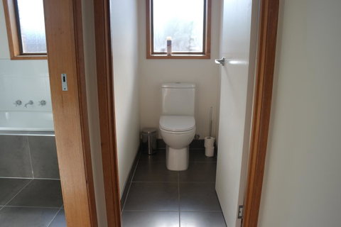 Modern 2 Bedroom Appartment - Sunshine Coast Guide 12