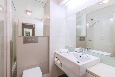 Best Western Plus Launceston - Sunshine Coast Guide 4