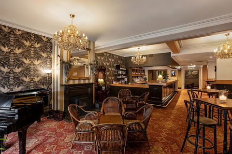 Hadley\'s Orient Hotel - Sunshine Coast Guide 14