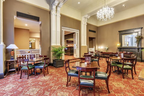 Hadley\'s Orient Hotel - Sunshine Coast Guide 10