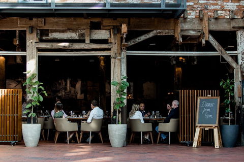 The Henry Jones Art Hotel - Sunshine Coast Guide 7