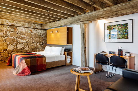 The Henry Jones Art Hotel - Sunshine Coast Guide 42