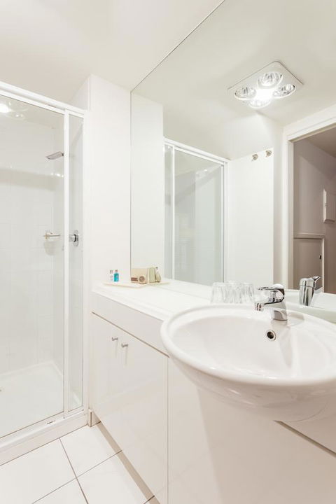 The Henry Jones Art Hotel - Sunshine Coast Guide 37