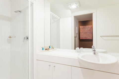 The Henry Jones Art Hotel - Sunshine Coast Guide 36