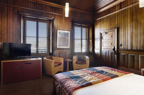 The Henry Jones Art Hotel - Sunshine Coast Guide 44
