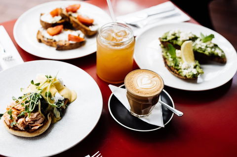 The Henry Jones Art Hotel - Sunshine Coast Guide 24