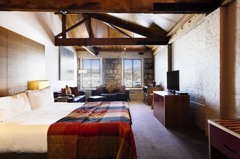 The Henry Jones Art Hotel - Sunshine Coast Guide 22