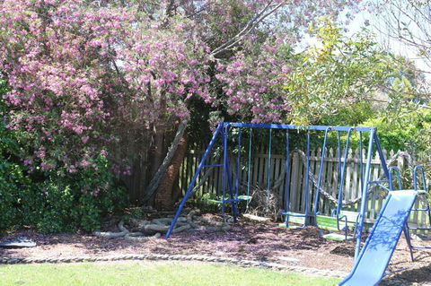 Sisters Beach Paradise - Sunshine Coast Guide 2