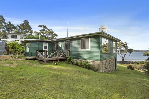 Summertime Cottage - Sunshine Coast Guide 29