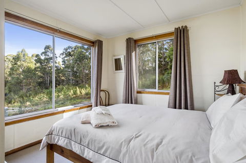 Summertime Cottage - Sunshine Coast Guide 22