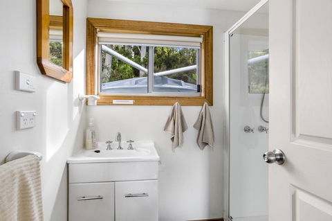 Summertime Cottage - Sunshine Coast Guide 33
