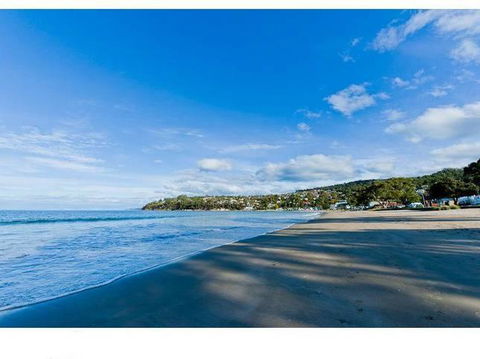 The Ultimate Beach House - Sunshine Coast Guide 0
