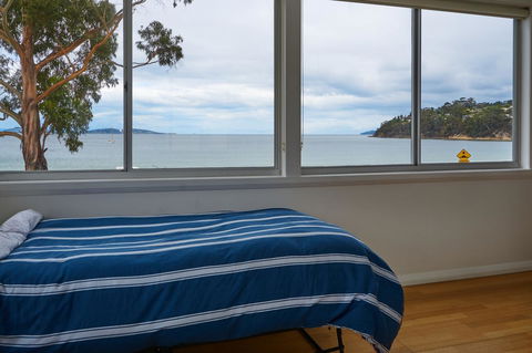 The Ultimate Beach House - Sunshine Coast Guide 7