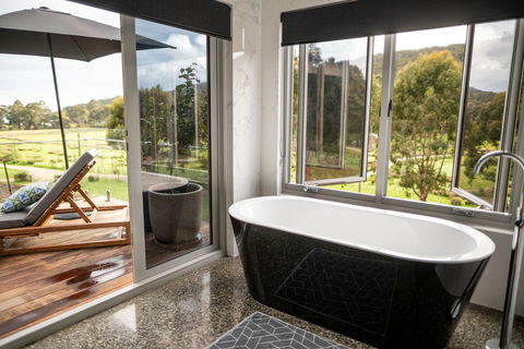 Adventure Bay Retreat Bruny Island - Sunshine Coast Guide 32