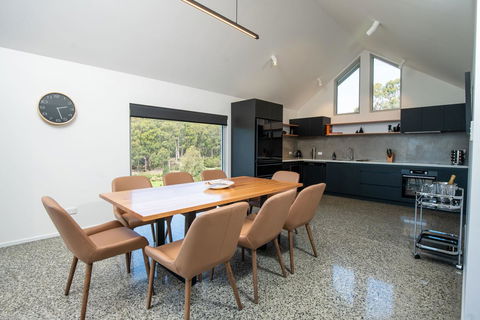 Adventure Bay Retreat Bruny Island - Sunshine Coast Guide 28