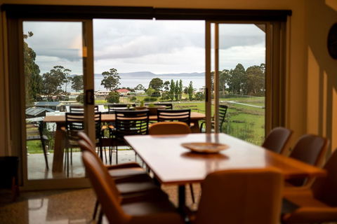 Adventure Bay Retreat Bruny Island - Sunshine Coast Guide 41