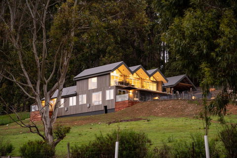 Adventure Bay Retreat Bruny Island - Sunshine Coast Guide 43