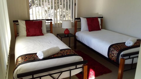 Pelican Point Sanctuary - Sunshine Coast Guide 2