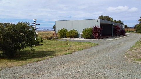 Pelican Point Sanctuary - Sunshine Coast Guide 10