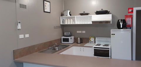 Roland B&B - Sunshine Coast Guide 10