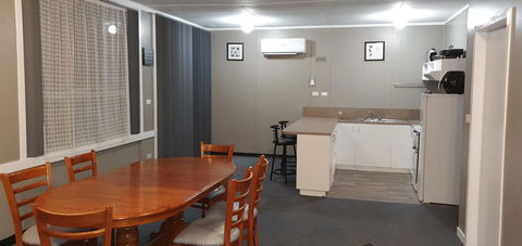 Roland B&B - Sunshine Coast Guide 11