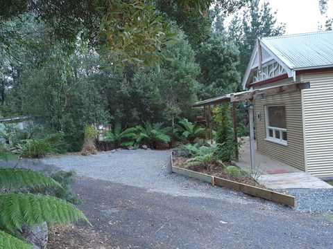 Roland B&B - Sunshine Coast Guide 37