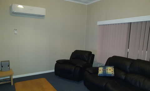 Roland B&B - Sunshine Coast Guide 1