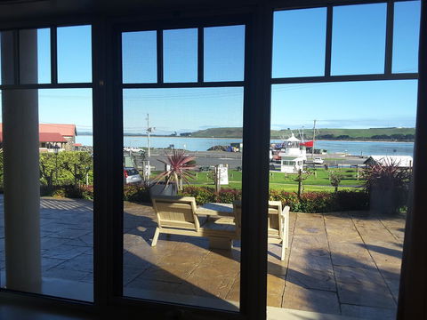 On The Terrace - Sunshine Coast Guide 40