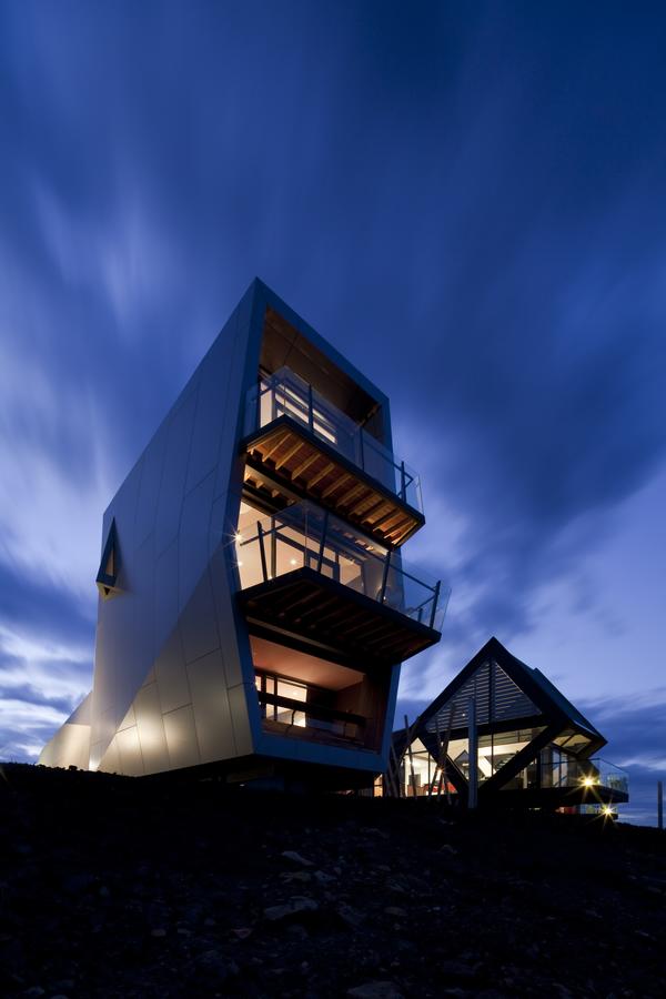 Chigwell TAS Sunshine Coast Guide