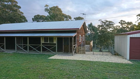 Glengarry Farm Stay BnB - Sunshine Coast Guide 1