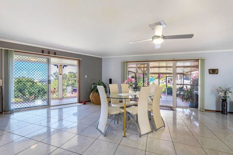 Ninderry Rise Retreat - Sunshine Coast Guide 3