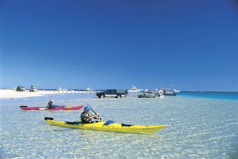 Ningaloo Coral Bay Backpackers - Sunshine Coast Guide 1