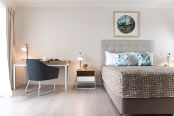 Noosa Heads Motel with Sunshine Coast Guide