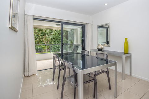 Noosa Springs Golf & Spa Resort - Sunshine Coast Guide 2