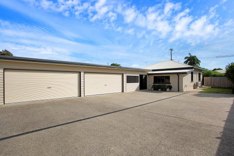 North Central Holiday Home - Sunshine Coast Guide 2