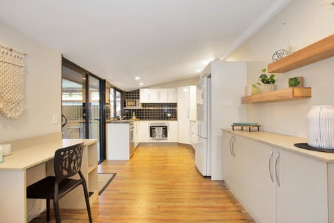 North Central Holiday Home - Sunshine Coast Guide 0