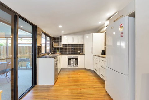 North Central Holiday Home - Sunshine Coast Guide 3