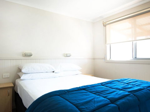 NRMA Bathurst Panorama Holiday Park - Sunshine Coast Guide 1